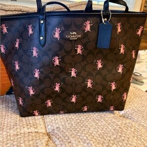 Coach Black and Pink Tote Bag mouse print